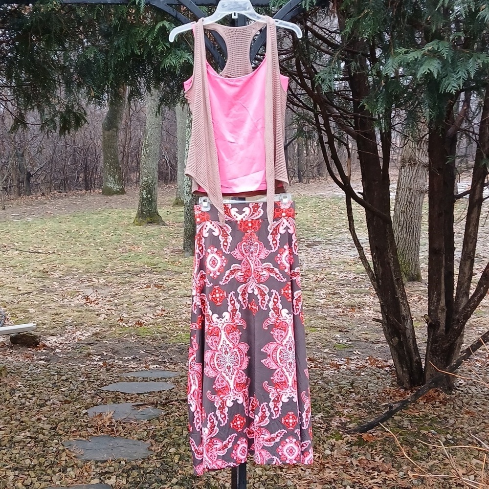 Express Tank, Maurices Vest, Metro Wear S,Maxi Skirt 3 Piece Outfit